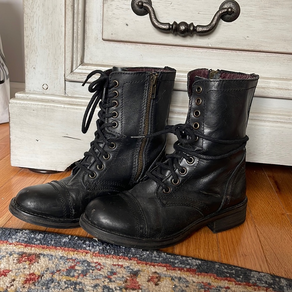 Steve Madden Troopa Boot 2 (Size 6.5)